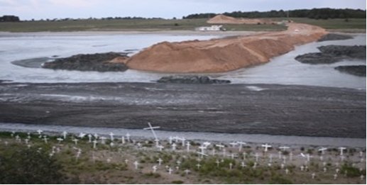 A new barrage is being built to flood Lakes Alexandrina and Albert with sea water